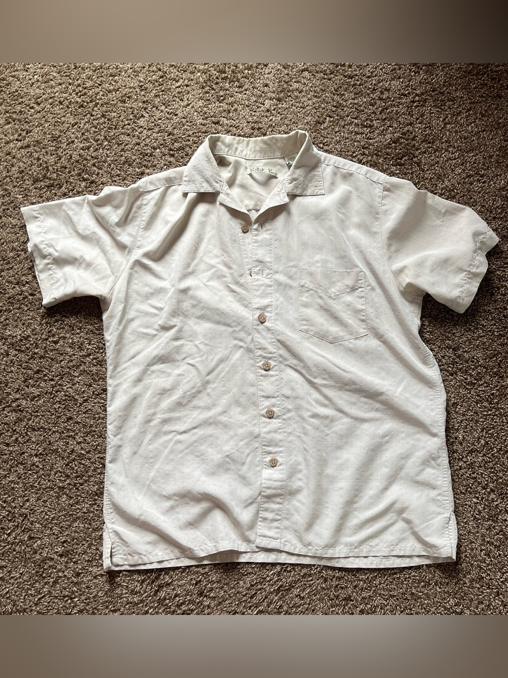 Men's Short-Sleeve Casual Button-Up Shirt in Off-White